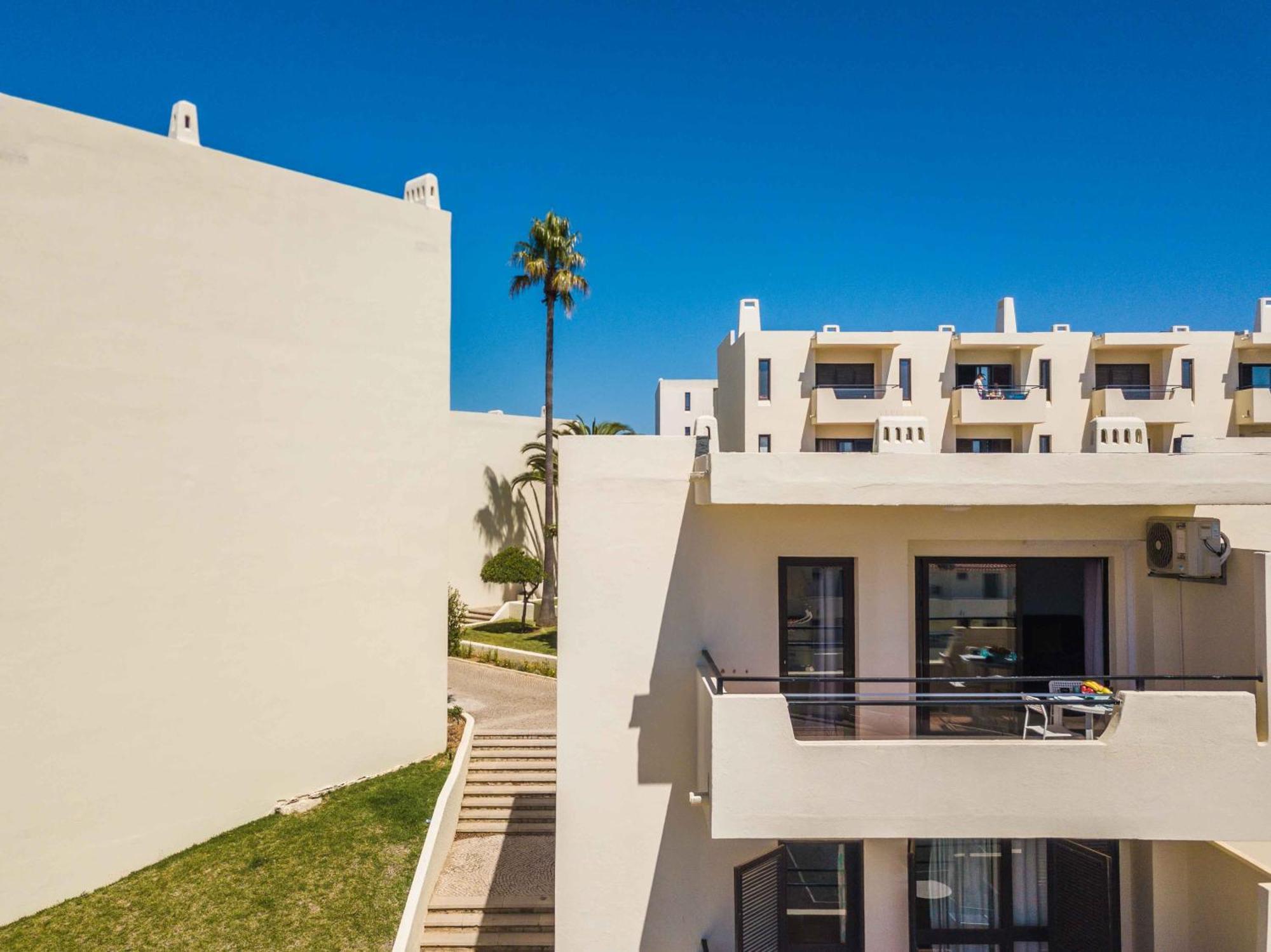 White T1 - Ocean View Lejlighed Albufeira Eksteriør billede